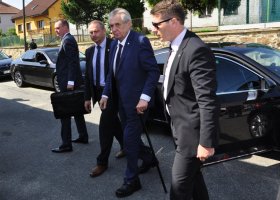Fotogalerie: Návštěva prezidenta Miloše Zemana 2019 #6